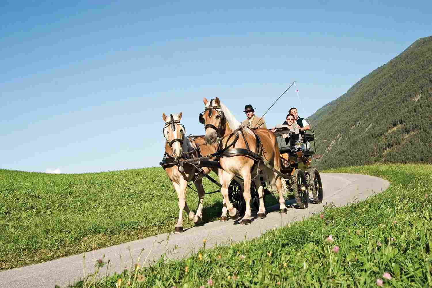 https://www.itremoschettieri.org/wp-content/uploads/2016/02/summer-activities_11.jpg