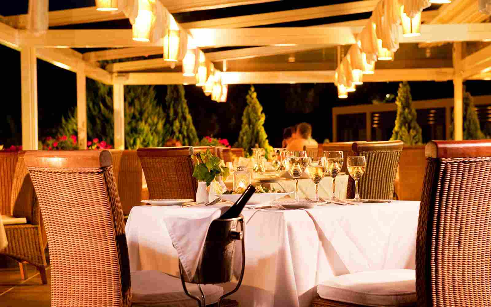 https://www.itremoschettieri.org/wp-content/uploads/2016/03/summer-hotel-07.jpg