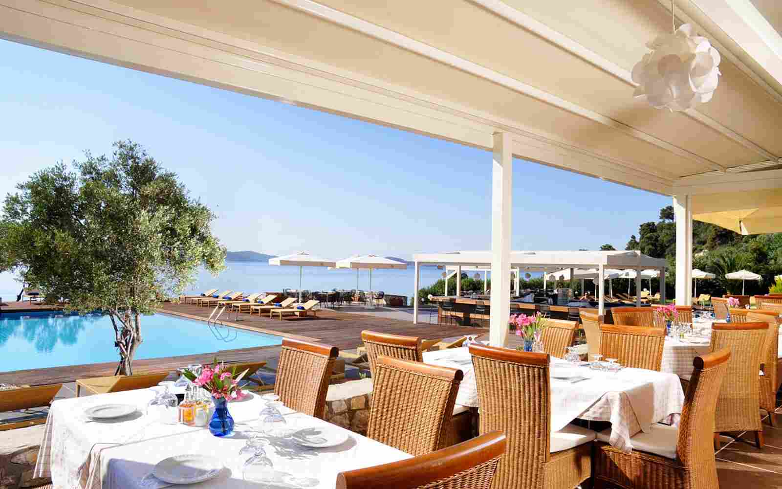 https://www.itremoschettieri.org/wp-content/uploads/2016/03/summer-hotel-08.jpg