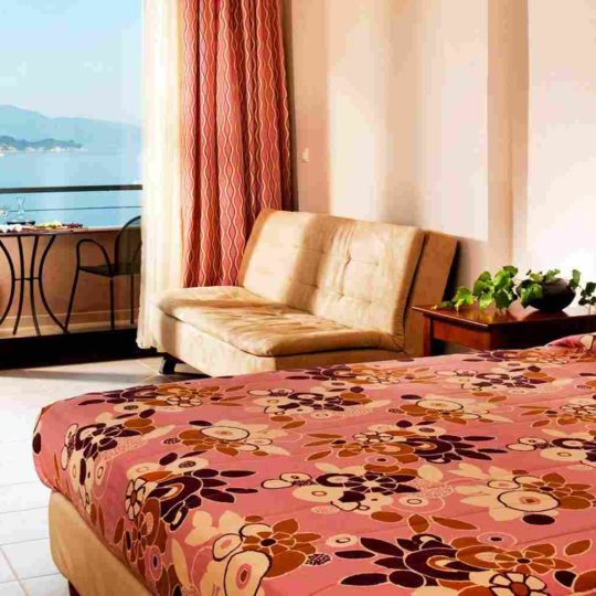 https://www.itremoschettieri.org/wp-content/uploads/2016/03/summer-room-14-540x540.jpg